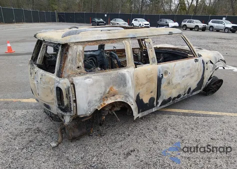 2011 Mini Cooper Clubman z USA, uszkodzony, nr VIN WMWZF3C5XBTY00334